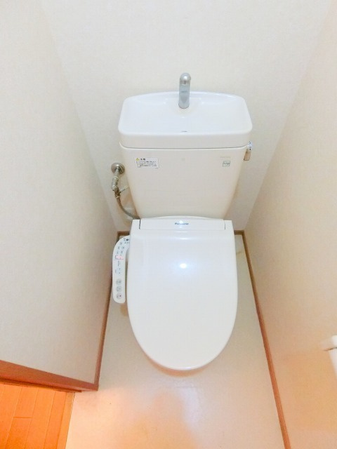 メゾン フルールのトイレ|★温水洗浄便座★