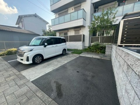 ＭＡＩＳＯＮＣＬＡＩＲＥの駐車場