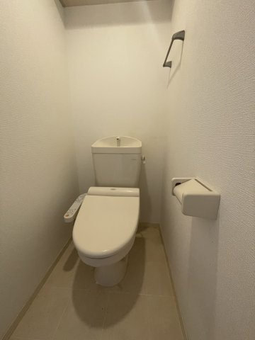 クレール甲東のトイレ