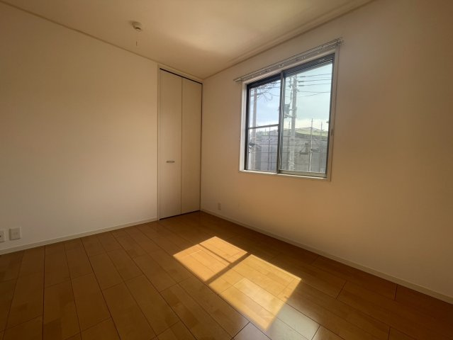 クレール甲東の洋室