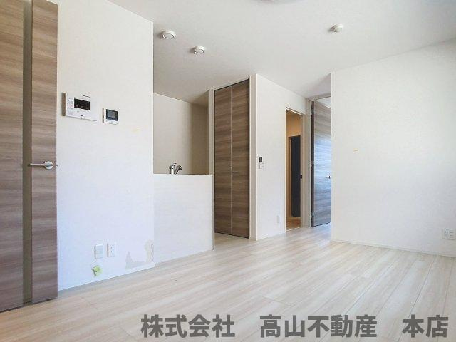 宗像市緑町のアパートの居間・リビング