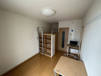 【寝室】 | レオパレスプレジャー　宇都宮 | 落ち着いて過ごせるお部屋なので、寝室にいかがでしょうか