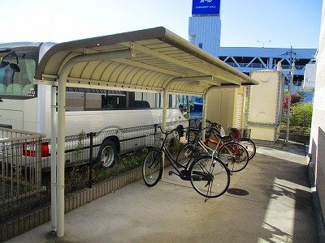 【その他】 | レオパレスルーメン | 屋根付き駐輪場です。