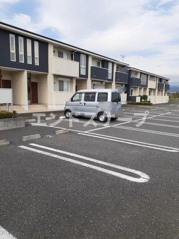 ピーノプリモⅡ　Ａの駐車場|高崎、前橋のお部屋探しはエンドスケープまで！お客様の理想お聞かせ下さい♪