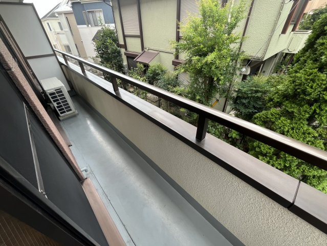 府中市分梅町４丁目の賃貸マンションのバルコニー
