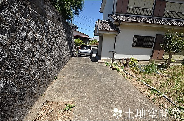 春日台　賃貸戸建ての駐車場