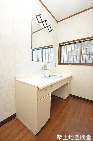 春日台　賃貸戸建ての洗面所