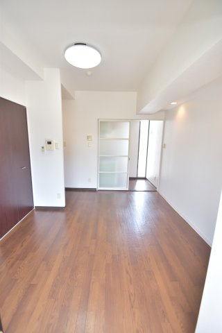 大阪市都島区中野町１丁目の賃貸マンションの居間・リビング