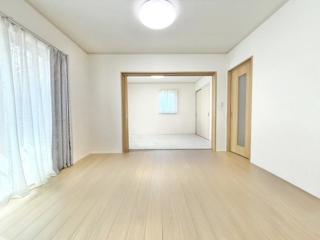 日進市岩崎台一丁目戸建の居間・リビング|LDK約16帖