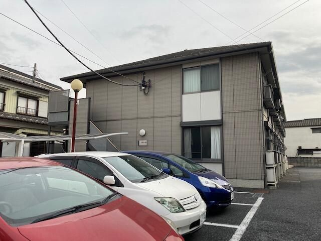 ステージイーストの外観