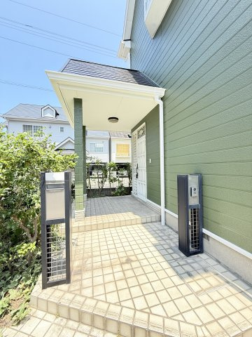 高松市郷東町　中古住宅の玄関|玄関です