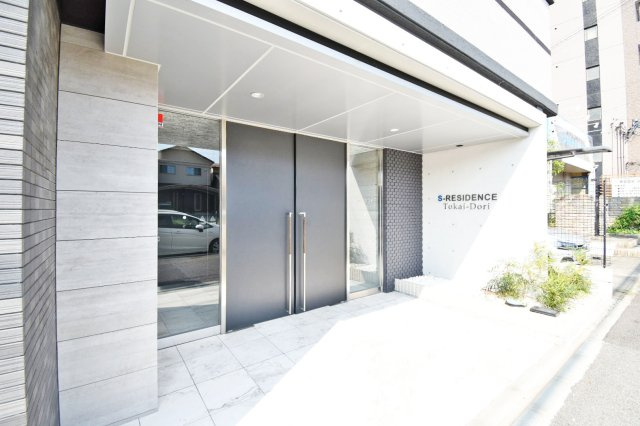 S-RESIDENCE東海通のエントランス|落ち着いたエントランスです