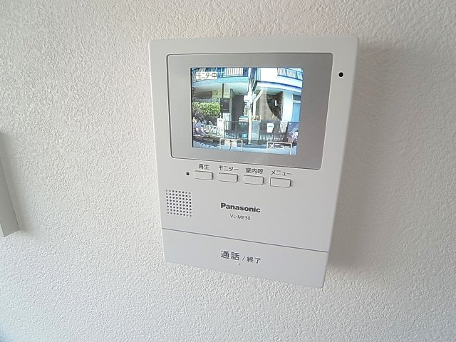 鈴蘭台東町5丁目貸家Ⅲのセキュリティ|録画機能付きＴＶモニターフォンで顔が分かり安心です
