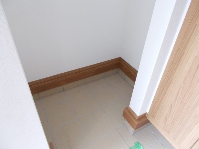 ハートフルタウン前橋市朝倉町2丁目4番　A号棟（平屋）の収納|【イメージ画像】シューズインクローク付きです♪