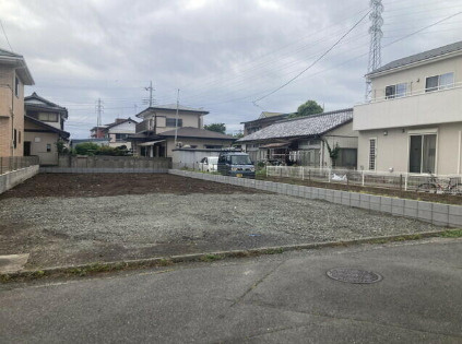 ハートフルタウン前橋市朝倉町2丁目4番　A号棟（平屋）の前面道路含む現地写真|前面道路含む現地写真です。広々しています♪