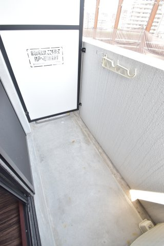 大阪市都島区中野町１丁目の賃貸マンションのバルコニー