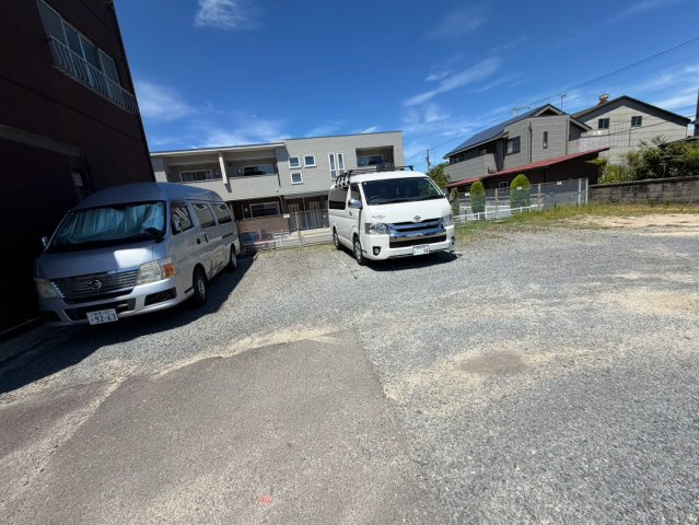 愛媛県松山市　一棟の駐車場