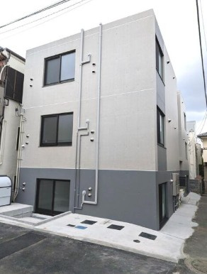 【外観】 | フォルテ東高円寺 | 鉄筋コンクリート造のがっちりとした建物。