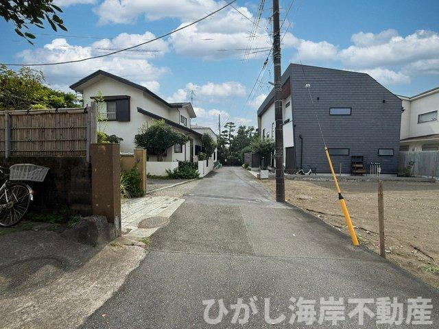 茅ケ崎市東海岸南4丁目　売地の前面道路含む現地写真|現地外観