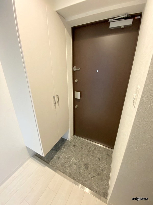 ワールドアイ京町堀 仲介手数料無料の玄関