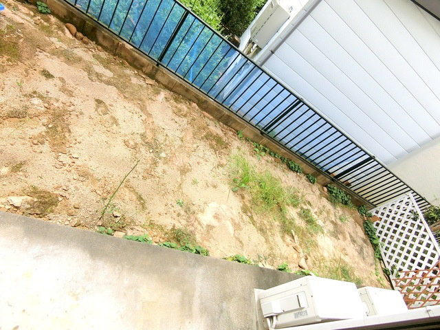 メゾンワダのバルコニー