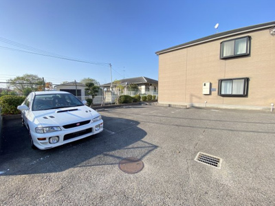 【駐車場】 | ヴァンヴェール・オオテ | 駐車場に車を止められます