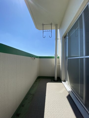 【バルコニー】 | フラットハウス及川