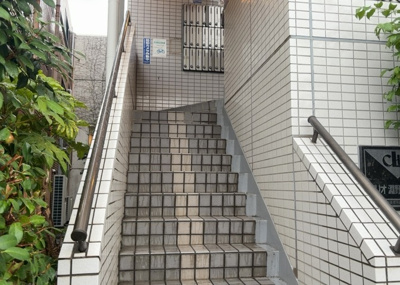 【内装】 | クリオ淵野辺参番館 | 共用部分は、一棟の建物に住む区分所有者全員が共同で所有するとし、共用部分の管理、補修などは、区分所有者で形成される管理組合が行います。個人の判断で勝手に変更することはできませんので覚えておきましょう。