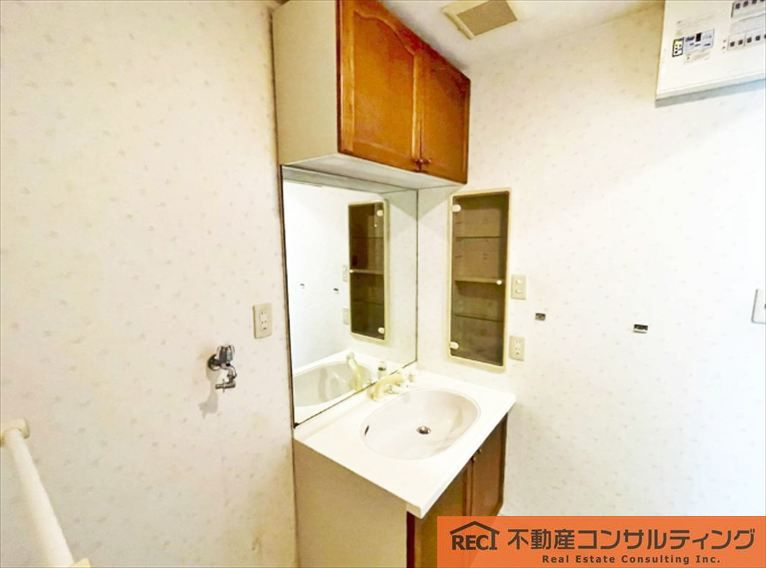 プリオーレ御影山の手A棟の独立洗面台