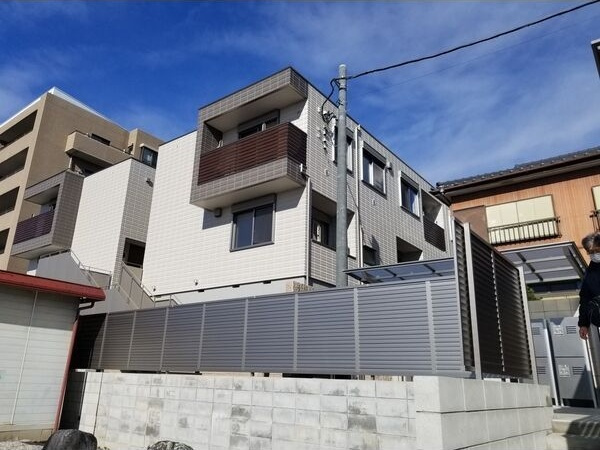 ヒルサイド見附町の外観