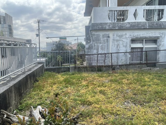 沖縄市大里１丁目の売地の周辺