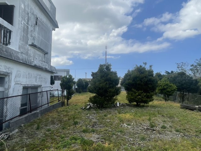 沖縄市大里１丁目の売地の外観