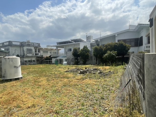沖縄市大里１丁目の売地の周辺
