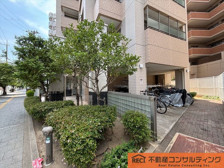 ワコーレ西宮フェリッツァの玄関
