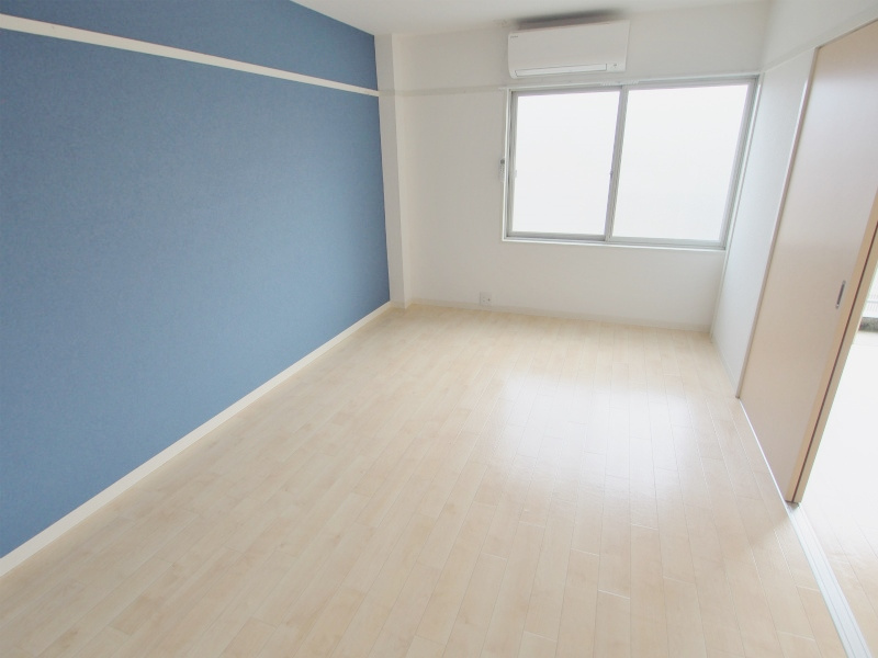 平岩ビルの寝室|※写真は似た改装をした別部屋のものです。参考にして下さい。