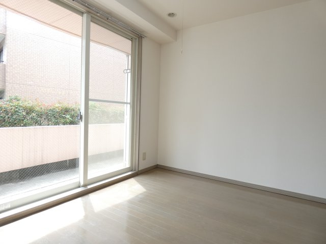 【寝室】
