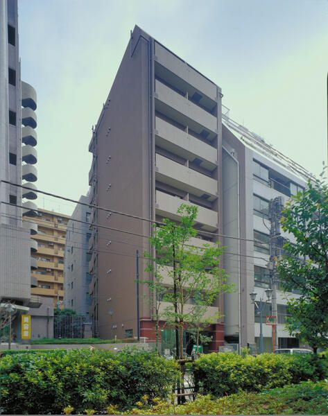 アルカサル御苑の外観