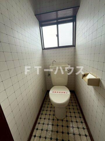 船橋市上山町３丁目戸建のトイレ