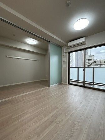 TEAL RESIDENCE BAYの洋室