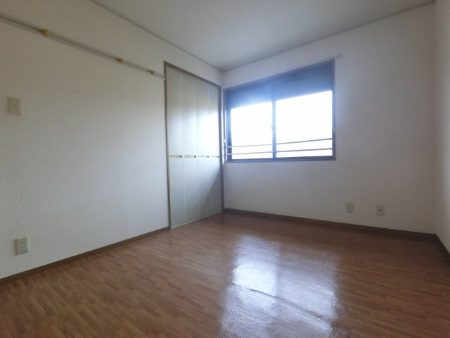 【寝室】
