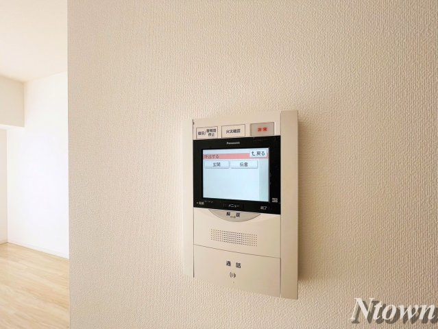 【セキュリティ】 | ルペルティア | モニター付きインターホンです。