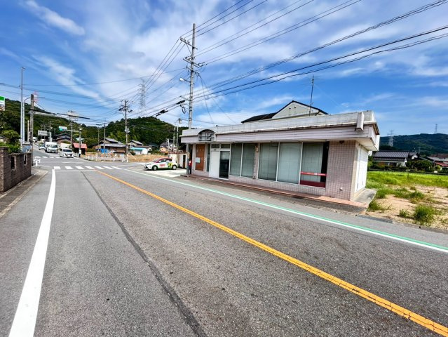 桑谷町 福尾様 貸店舗の駐車場