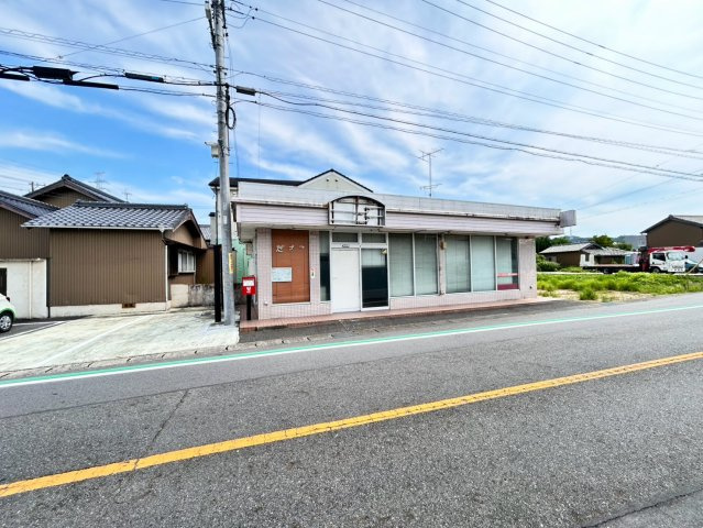 桑谷町 福尾様 貸店舗の駐車場