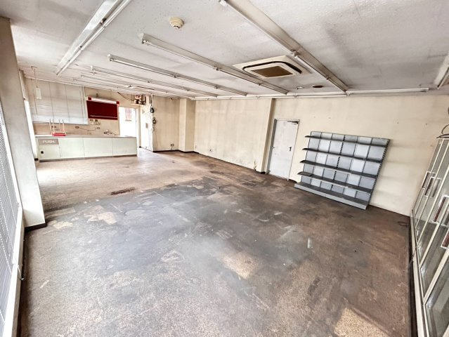 桑谷町 福尾様 貸店舗の駐車場
