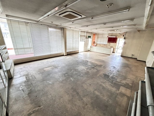 桑谷町 福尾様 貸店舗の駐車場