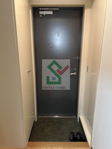 コージコートの玄関