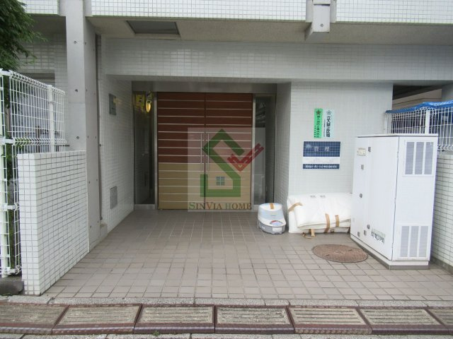 コージコートのエントランス