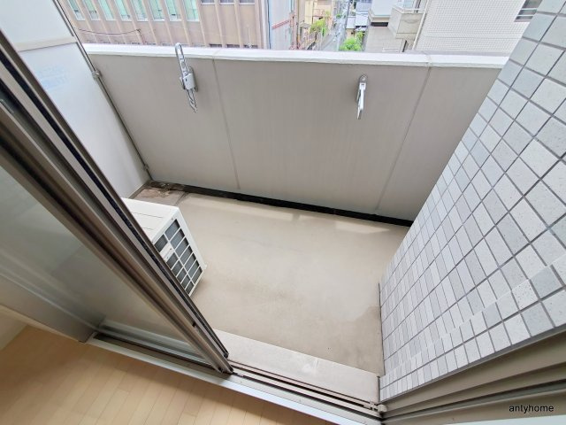 エスリード新大阪SOUTH　仲介手数料無料のバルコニー