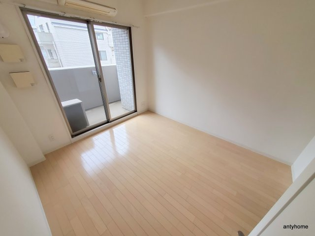 エスリード新大阪SOUTH　仲介手数料無料の洋室