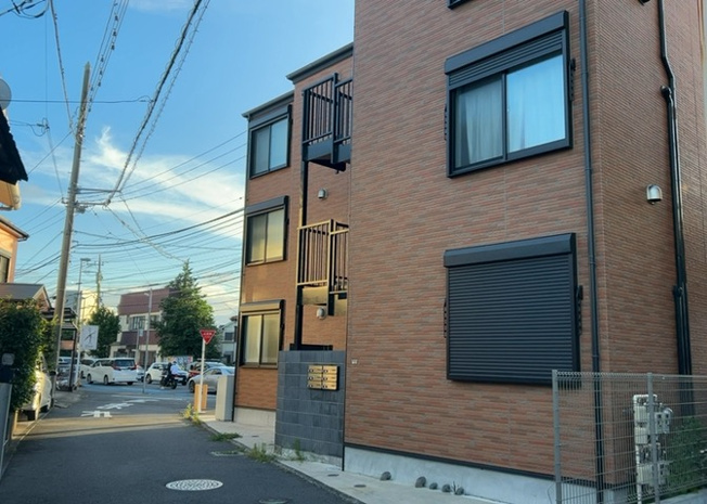 【外観】 | 厚木市旭町３丁目アパート | 家を建てる前提で土地を探している場合、地盤の丈夫さは譲れない条件の一つです。地盤が脆弱だと追加工事が必要となります。また、過去に地盤沈下や液状化現象を起こした土地は、できるだけ避けた方がいいでしょう。